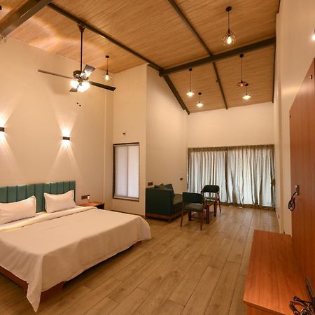 E&G Green Courts Resort At Koroli Hill Station นาสิก ภายนอก รูปภาพ
