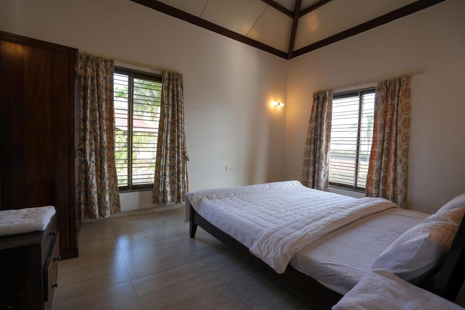 E&G Green Courts Resort At Koroli Hill Station นาสิก ภายนอก รูปภาพ